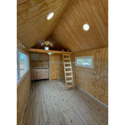Instalação rápida Vila de luxo pré-fabricada Uma estrutura de estrutura de aço Casa de contêiner triangular feita com painel de sanduíche