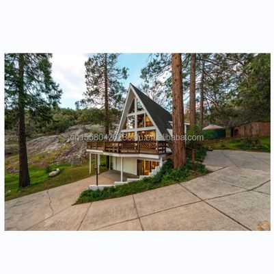 Estrutura principal Tubos quadrados de aço galvanizado Casa exterior triangular moderna projetada com material de painel de sanduíche para loja
