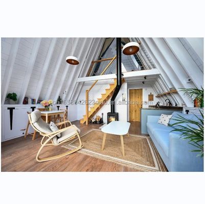 Quadro de aço de cor personalizado Design de luxo moderno Chalet pré-fabricado de jardim de madeira pequenas casas pré-fabricadas modulares Vila para loja