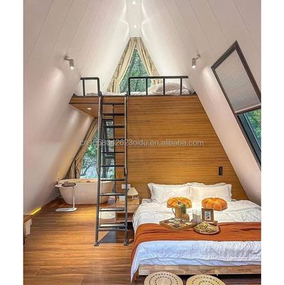 EU Hotel Casa de madeira triangular moderna com estrutura de aço em forma de A em 20ft ou 40ft opções de comprimento