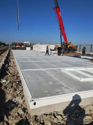 Escritório temporário Loja de hotéis Casas de madeira com 50/75/100mm Wave Sandwich Panel Parede Contêiner moderno de montagem rápida de 20 pés