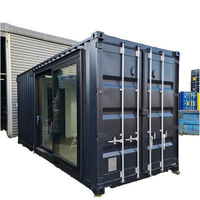 Hotel de um quarto Casa de contêineres de transporte negro Porta de aço Luxo Casas de madeira pré-fabricadas de 20 pés com cozinha e banheiro