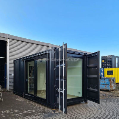 Hotel de um quarto Casa de contêineres de transporte negro Porta de aço Luxo Casas de madeira pré-fabricadas de 20 pés com cozinha e banheiro