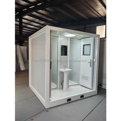 Container de embalagem plana para banheiro exterior portátil Estilo de contêiner de transporte modificado feito de aço e painel de sanduíche