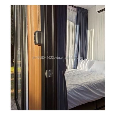 Casa de contêiner pré-fabricada portátil com quartos para o exterior feita de painel de sanduíche